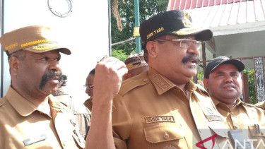 Gubernur Papua Pegunungan John Tabo