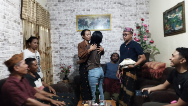 Isteri Polisi dan Korban Arisan berdamai dengan pendekatan restorative justice.
