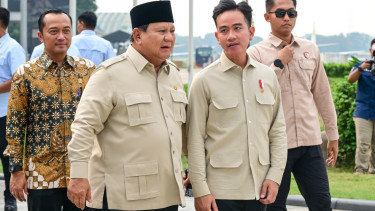 Wapres Gibran Sambut Kedatangan Prabowo di Bandara Halim Perdanakusumah