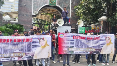 Aksi mahasiswa di depan Kejaksaan Agung