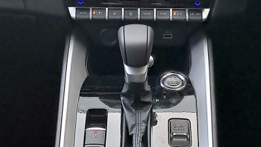Interior Mitsubishi Destinator