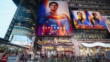 Iklan Film Superman di Times Square, New York City 9 Juli 2025