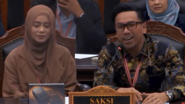 Lesti Kejora (kiri) dan Sammy Simorangkir (kanan)