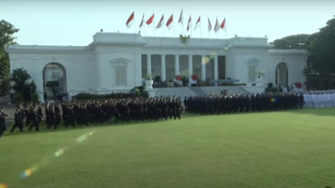 Pelantikan 2.000 Lulusan Akmil dan Akpol Jadi Perwira TNI-Polri di Istana