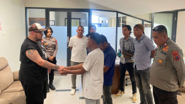 Polisi Mediasi Turis Inggris dan Sopir Wisata di Labuan Bajo