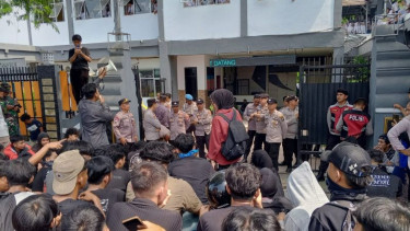 Aksi demo kasus pelecehan seksual di SMAN 4 Kota Serang, Banten