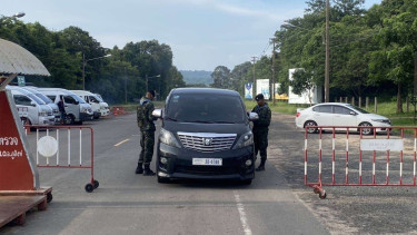 Militer Thailand menjaga perbatasan di Kamboja