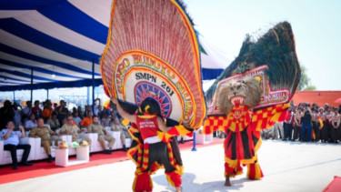 Reog Ponorogo Singo Budoyo Mudho ramaikan pesta laut Nadrah