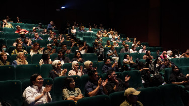 Penonton Film Believe di Jakarta