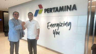 Komisaris Utama PHE Denny JA dan Dirut Pertamina Simon Aloyius