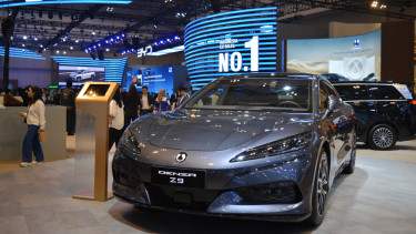 Denza Z9