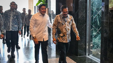 Seskab Teddy Indra Wijaya