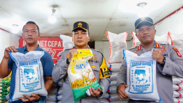 Polda Riau mengungkap kasus beras oplosan