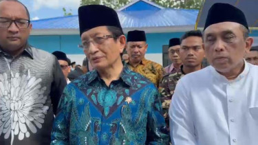 Menteri Agama (tengah) Nasaruddin Umar
