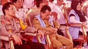 Gubernur Jambi Al Haris diduga tidur saat Prabowo Pidato