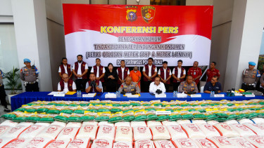 Polda Riau mengungkap kasus pengoplosan beras