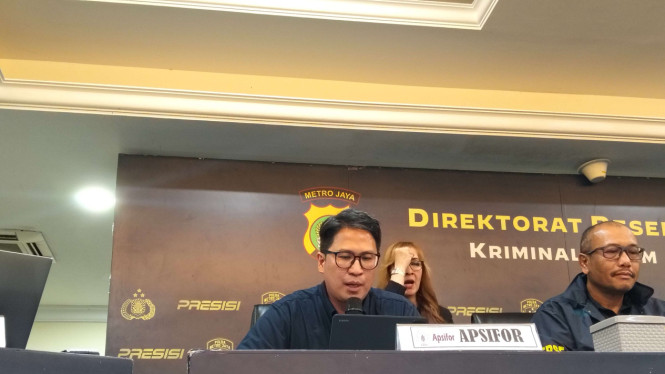 Ketua Umum Apsifor, (tengah) Nathanael Sumampouw