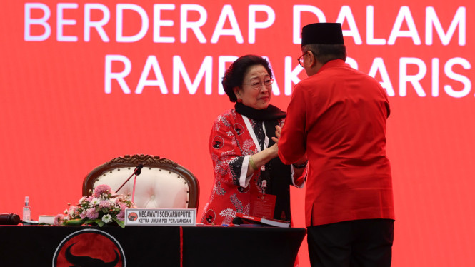 Ketua Umum PDIP, Megawati Soekarnoputri dan Hasto Kristiyanto