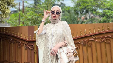 Reza Gladys.