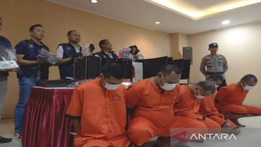 Para tersangka kasus judi online yang tertangkap di Bantul