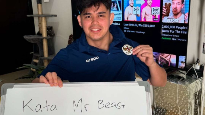 Putra Cristian Gonzales, Mike Gonzalez