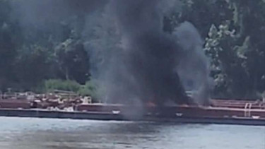 Helikopter jatuh menimpa kapal di Mississipi AS