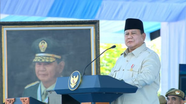 Presiden Prabowo Subianto di pengukuhan gelar kehormatan TNI