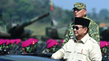 Presiden RI Prabowo Subianto saat inspeksi pasukan TNI 