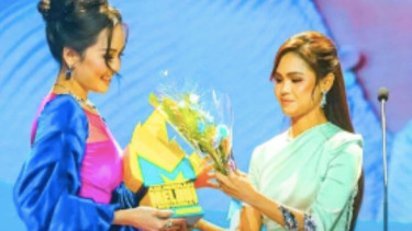 Momen Bella Astillah beri penghargaan kepada wanita diduga selingkuhan suaminya 