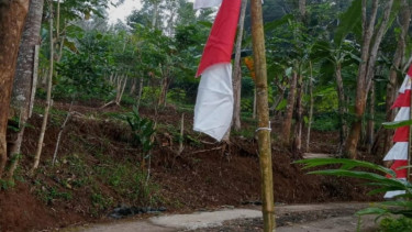Perusakan bendera merah putih di Pacitan