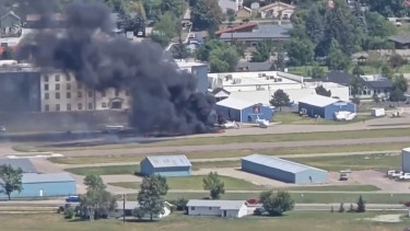 Pesawat menabrak beberapa pesawat yang sedang parkir di Bandara Kota Kalispell