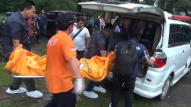 Seorang wanita muda di Purwakarta ditemukan tewas bersimbah darah  
