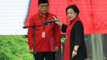 Ketum PDIP Megawati Soekarnoputri melantik Hasto Kristiyanto jadi Sekjen