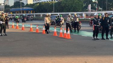Arus lalu lintas di kawasan DPR