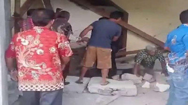 Bangunan rusak dampak gempa Magnitudo 6,0 mengguncang Poso Sulteng