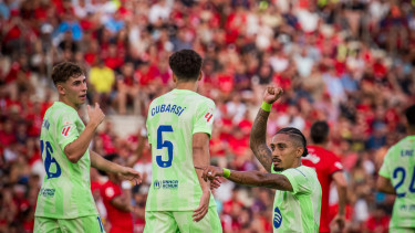 Selebrasi Rapinha saat Barcelona libas Mallorca