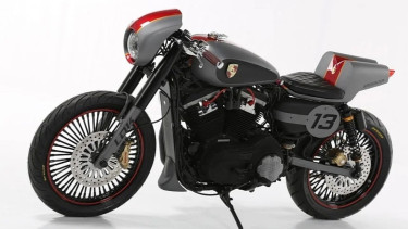 Harley-Davidson Sportster 883R menjadi motor kustom bergaya Porsche