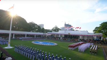 Upacara penurunan Sang Merah Putih di Istana Merdeka