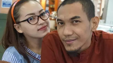 Mpok Alpa dan Suami