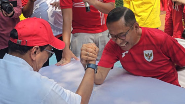 Wakil Ketua Umum Kadin, Saleh Husin (kanan).