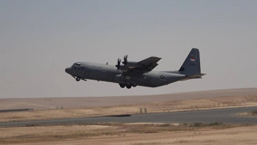 Dua pesawat C-130J Super Hercules TNI AU kembali terjunkan bantuan ke Gaza