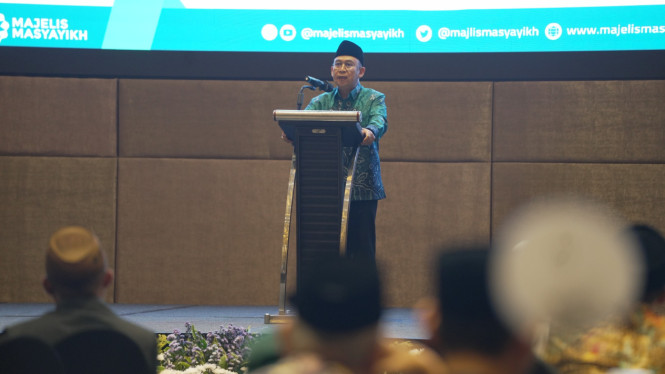 Ketua Majelis Masyayikh, KH Abdul Ghaffar Rozin