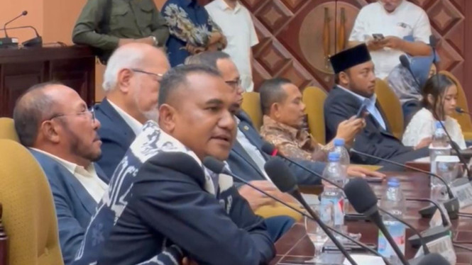 Anggota Dewan Perwakilan Daerah (DPD) RI, Angelius Wake Kako (AWK)