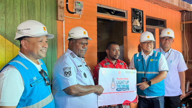 PLN salurkan bantuan pasang listrik gratis di seluruh Indonesia