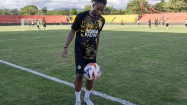 Pemain Semen Padang FC, Ronaldo Kwateh