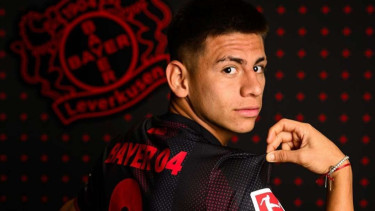Pemain Bayer Leverkusen Claudio Echeverri
