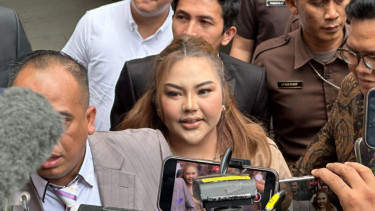 Selebgram Lisa Mariana tiba di KPK