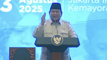Presiden RI Prabowo Subianto memberikan arahan ke guru sekolah rakyat