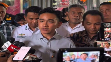 Wakil Presiden Gibran Rakabuming Raka di Stasiun Solo Balapan
