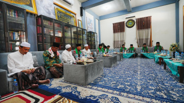Kapolri Jenderal Listyo Sigit Prabowo menyambangi dua pesantren di Jatim